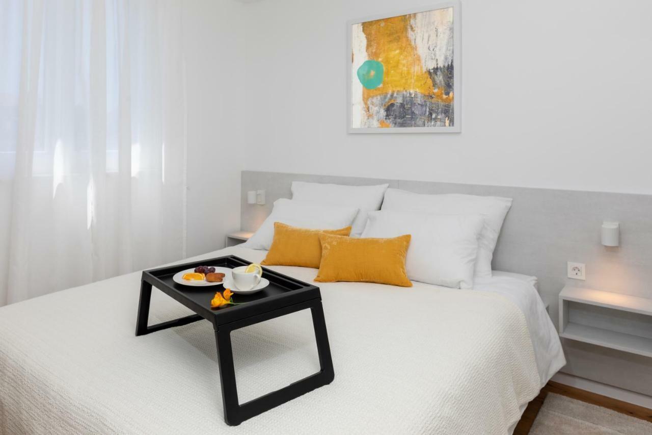 Luxury Apartment La Mer Murter Buitenkant foto