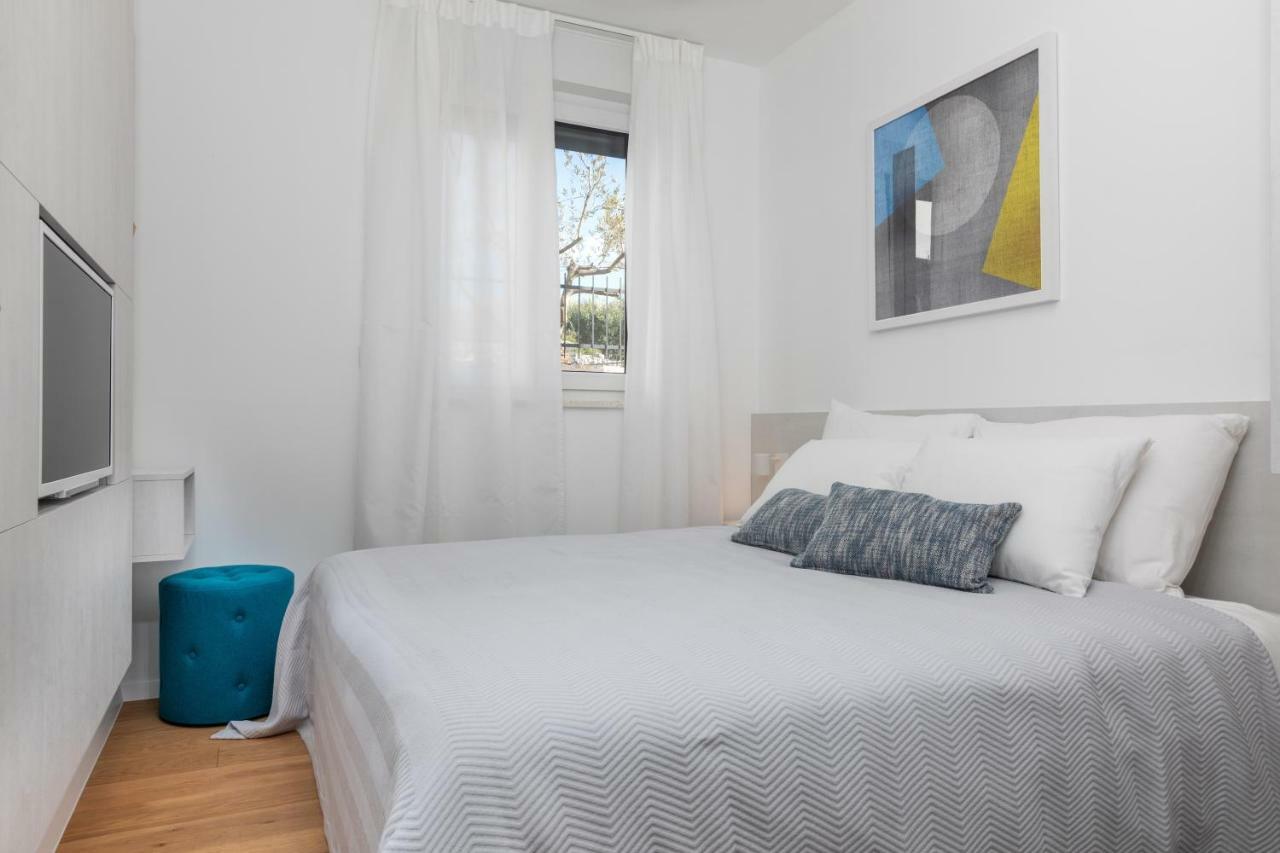 Luxury Apartment La Mer Murter Buitenkant foto