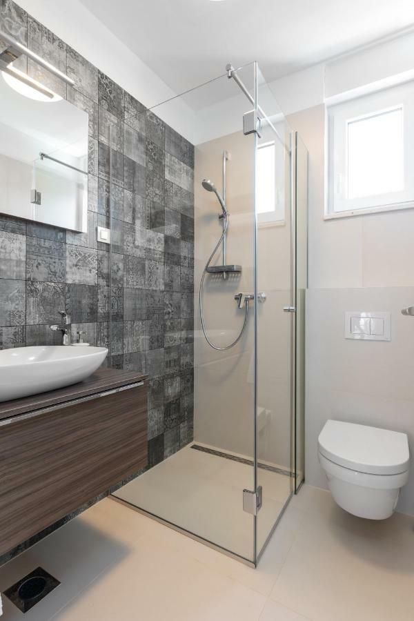 Luxury Apartment La Mer Murter Buitenkant foto