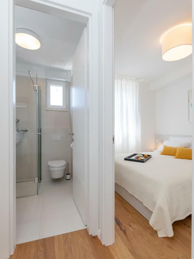 Luxury Apartment La Mer Murter Buitenkant foto