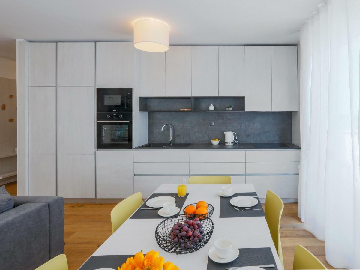 Luxury Apartment La Mer Murter Buitenkant foto