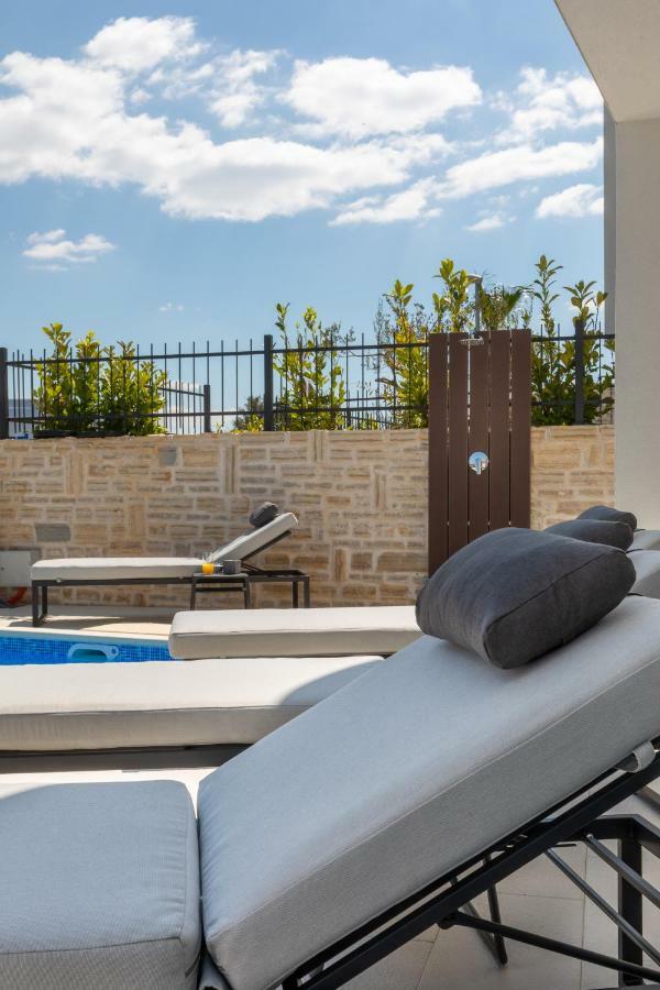 Luxury Apartment La Mer Murter Buitenkant foto