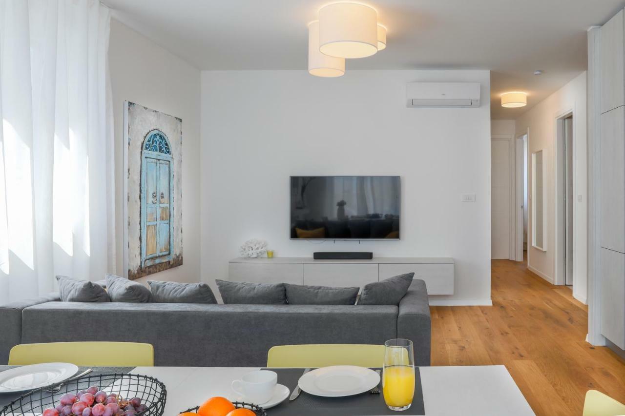 Luxury Apartment La Mer Murter Buitenkant foto